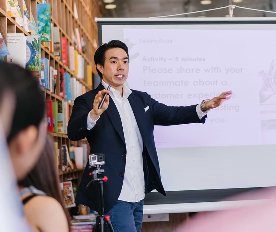 Scopri di più sull'articolo Things you should know before getting into the business industry